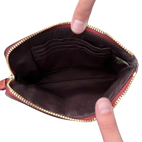 NWOT COACH Corner Zip Leather Wristlet - Picture 4 of 8